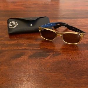 Ray-Ban Bicolor Wayfarer w/ Case